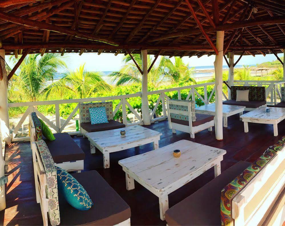 Luxury tent Tapas & Surf Petacaltepe